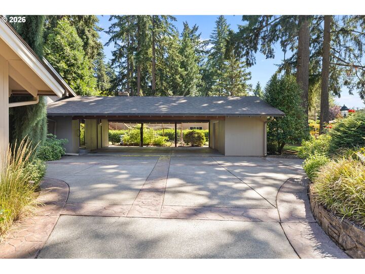 Property Photo:  6913 NE 75th Ave  WA 98662 