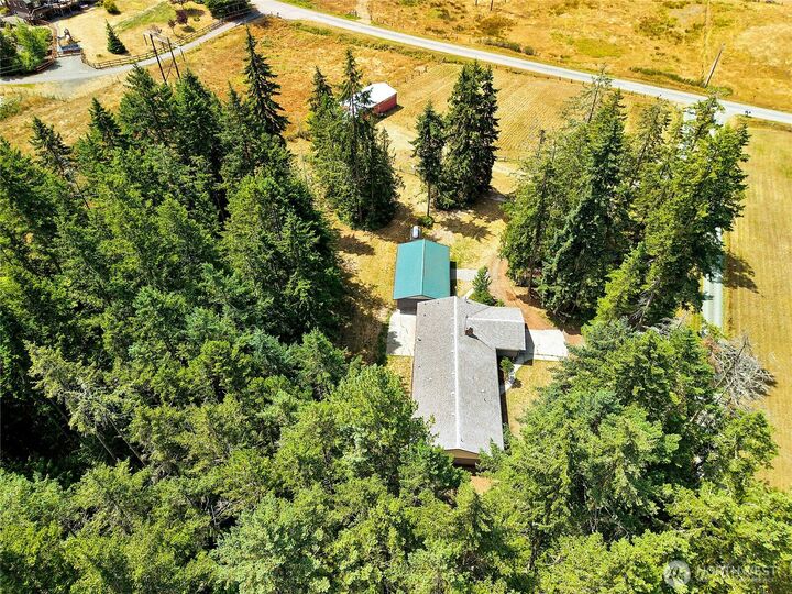 Property Photo: 943 S Bagley Creek Road WA 98362