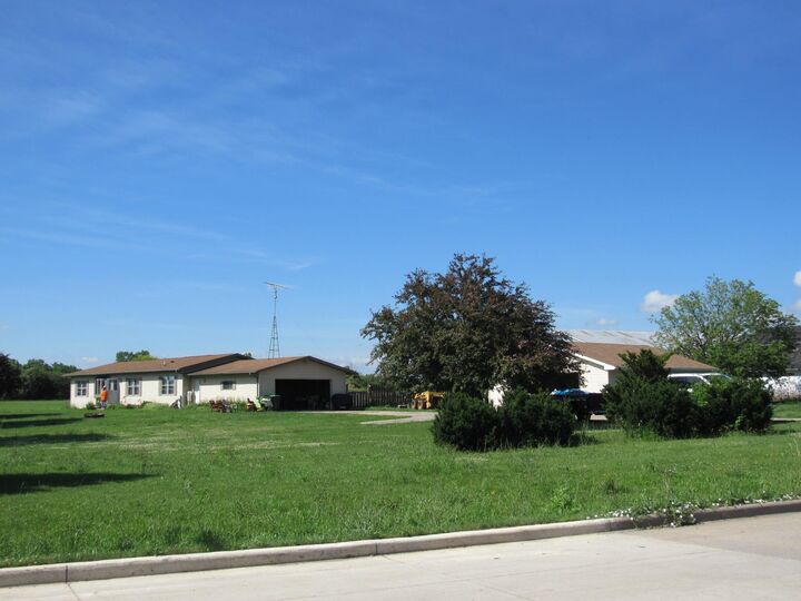 Property Photo:  251 W Ripple Avenue  WI 54902 
