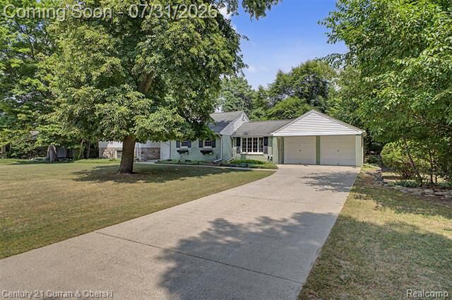 Property Photo:  35950 Oakwood Lane  MI 48186 