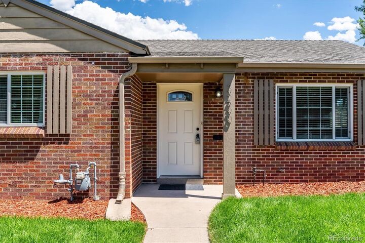 Property Photo: 3230 Magnolia Street CO 80207
