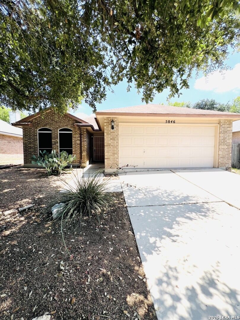 Property Photo:  5846 Larkmeadow Dr  TX 78233 