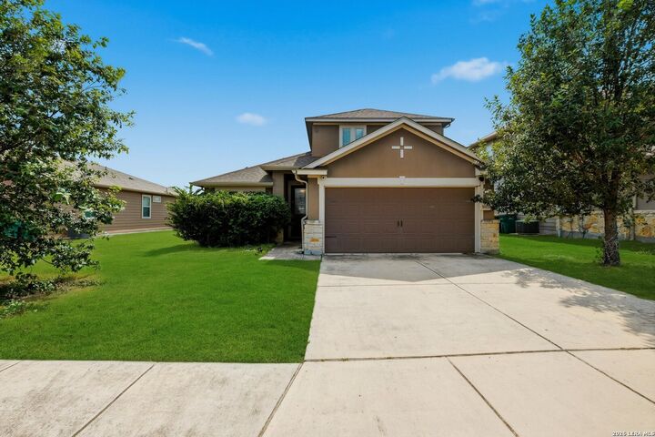 Property Photo:  10118 Macarthur Way  TX 78109 