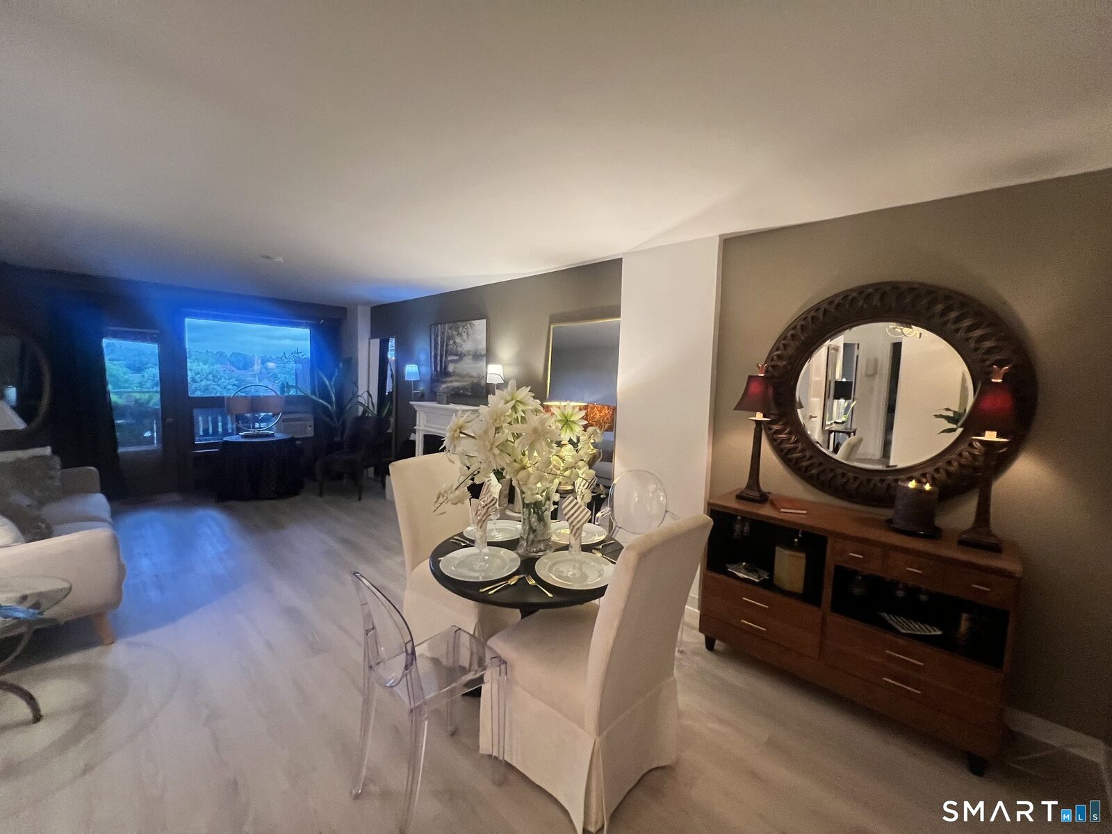 Property Photo:  91 Strawberry Hill Avenue 827  CT 06902 