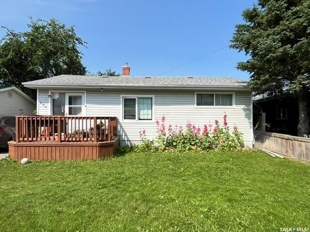 Property Photo:  504 Stovel Avenue W  SK S0E 1A0 