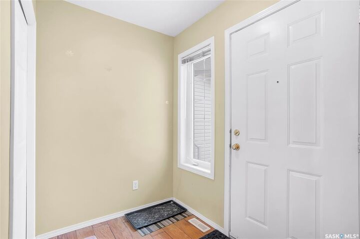 Property Photo:  111 Fairbrother Crescent 17  SK S7S 1L3 