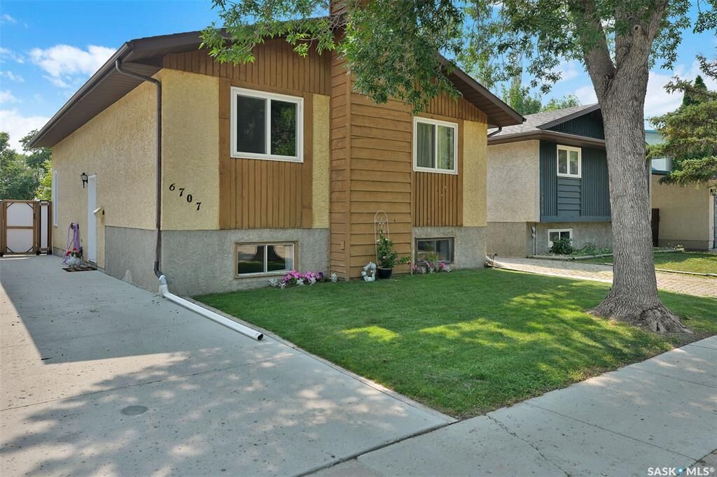 Property Photo: 6707 Mawson Avenue SK S4X 2P2