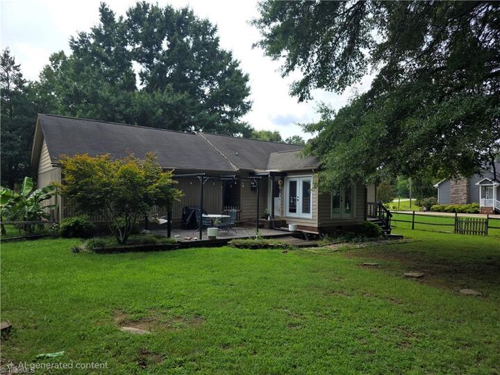 Property Photo:  352 Walter Chambers Street  NC 27288 