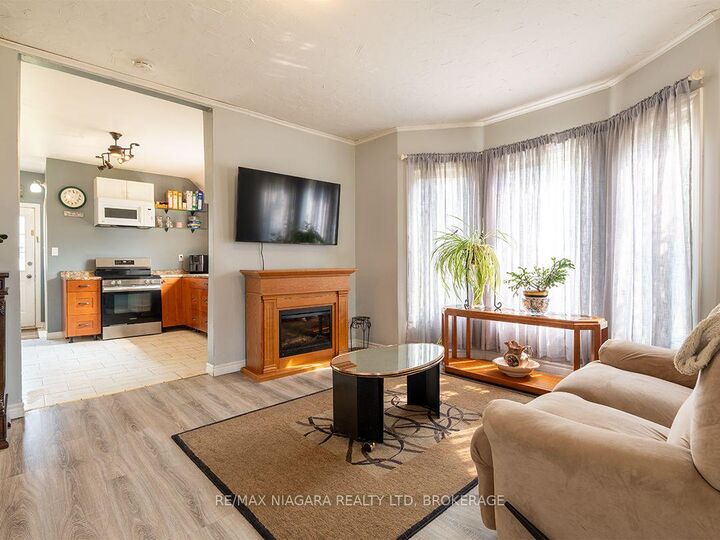 Property Photo:  357 Main Street W  ON L3K 3V9 