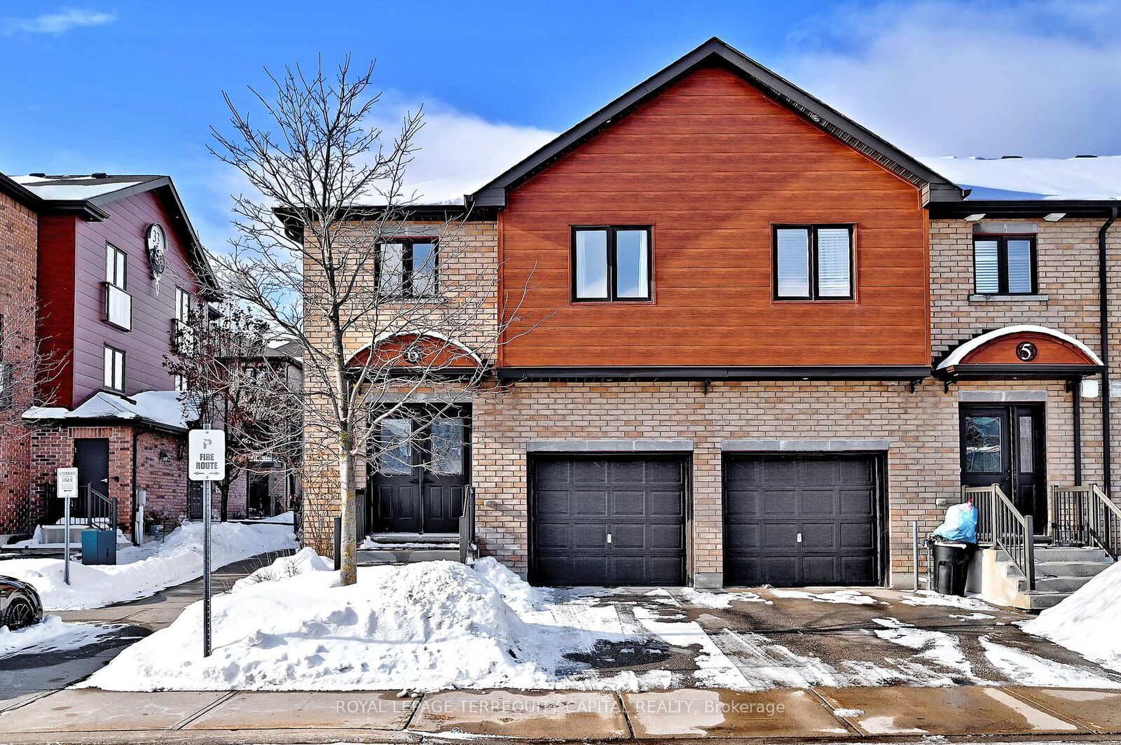 Photo de la propriété:  31 Madelaine Drive 6  ON L9J 0G8 