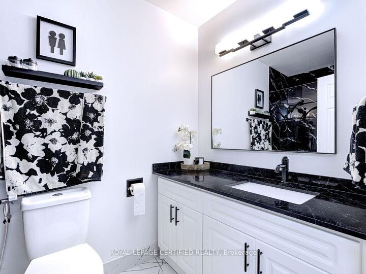 Property Photo: 2929 Aquitaine Avenue 1209 ON L5N 2C7