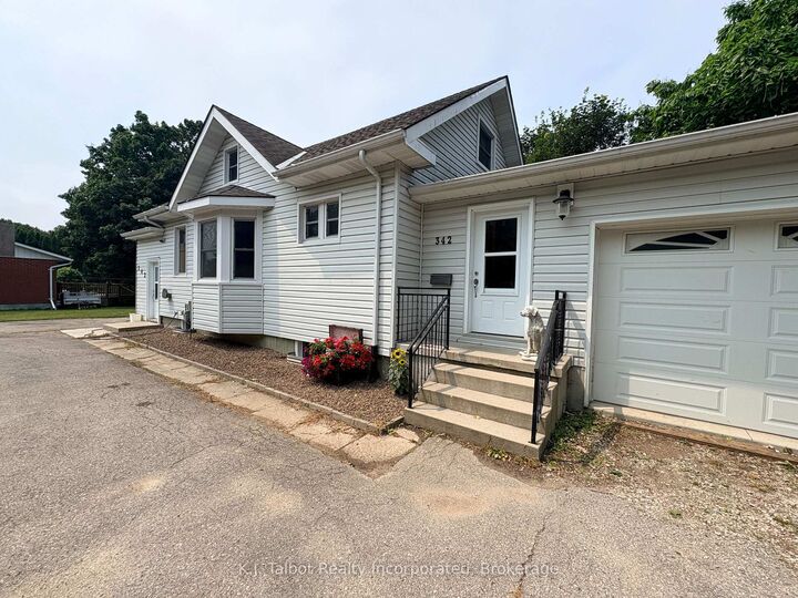 Property Photo: 342 John Street ON N7A 4B3