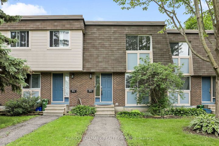 2912 Fairlea Crescent — photo 1