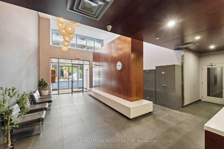 Property Photo: 360 McLeod Street 313 ON K2P 1A9