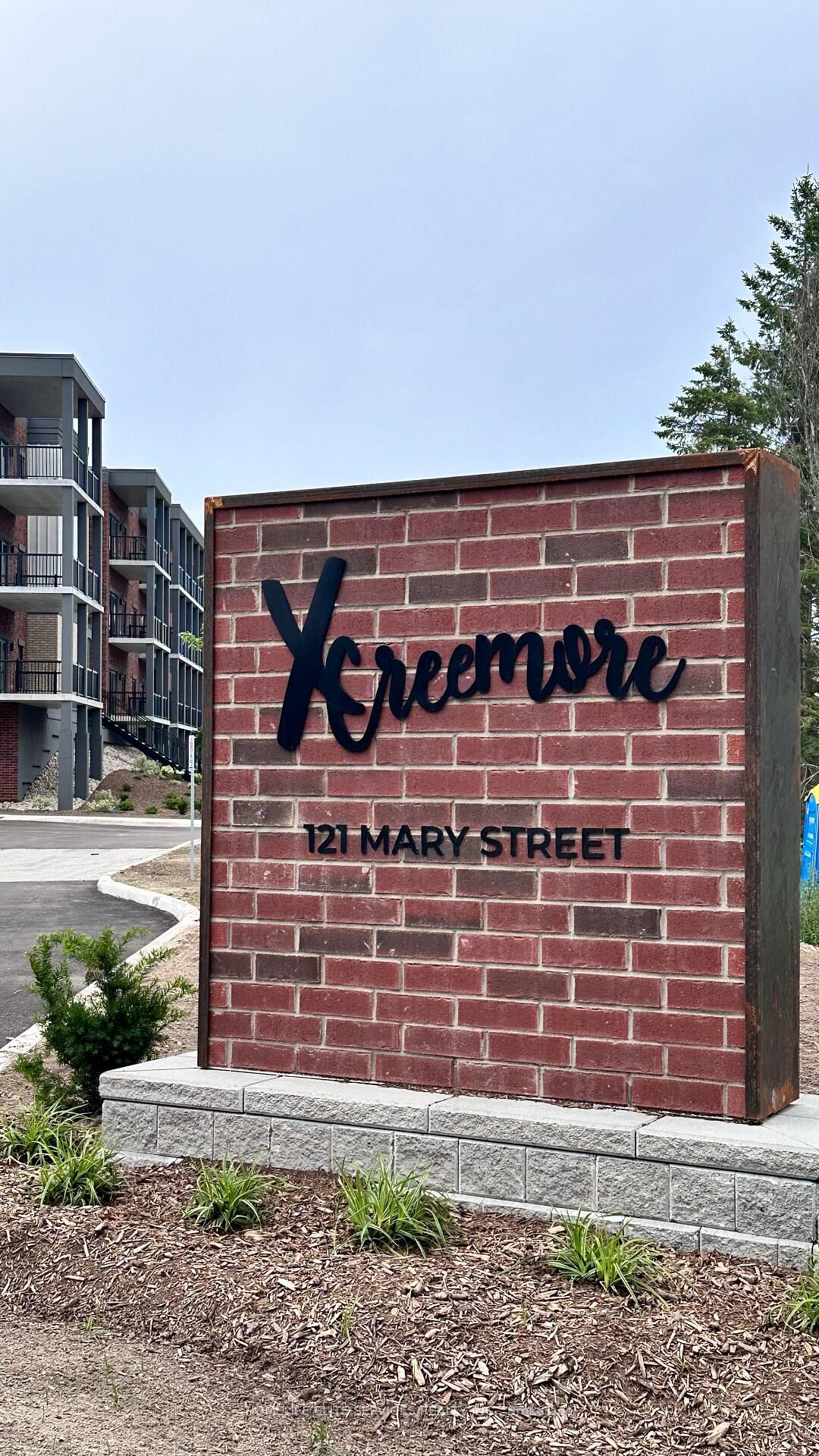 Property Photo:  121 Mary Street 306  ON L0M 1G0 