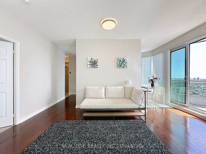 Property Photo:  18 Holmes Avenue 2205  ON M2N 0E1 