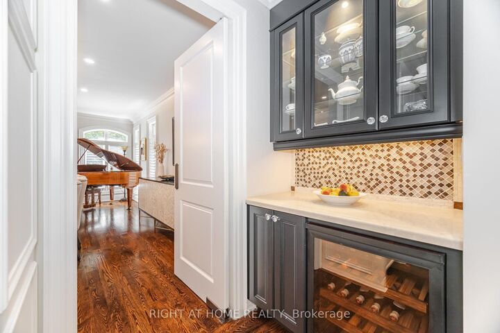 Property Photo: 58 Johnston Avenue ON M2N 1G8