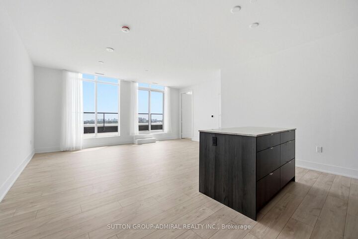 Property Photo:  858 Dupont Street Ph43  ON M6G 0C1 