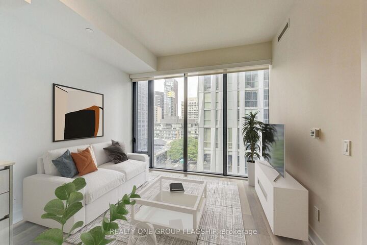 Property Photo:  8 Cumberland Street 701  ON M4W 0B6 