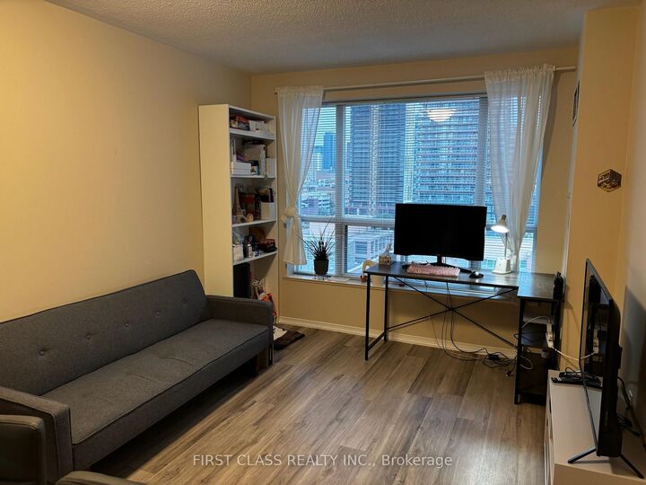 Property Photo:  887 Bay Street 1001  ON M5S 3K4 