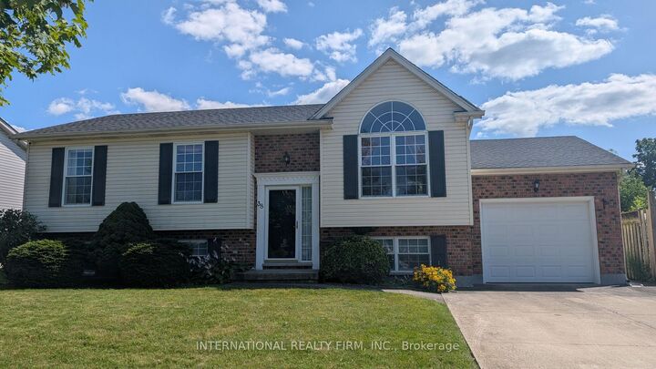 38 Windle Village Crescent — photo 1