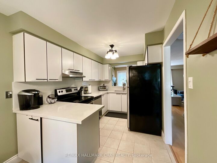 Property Photo:  14 Gardenia Way  ON L7C 1B2 