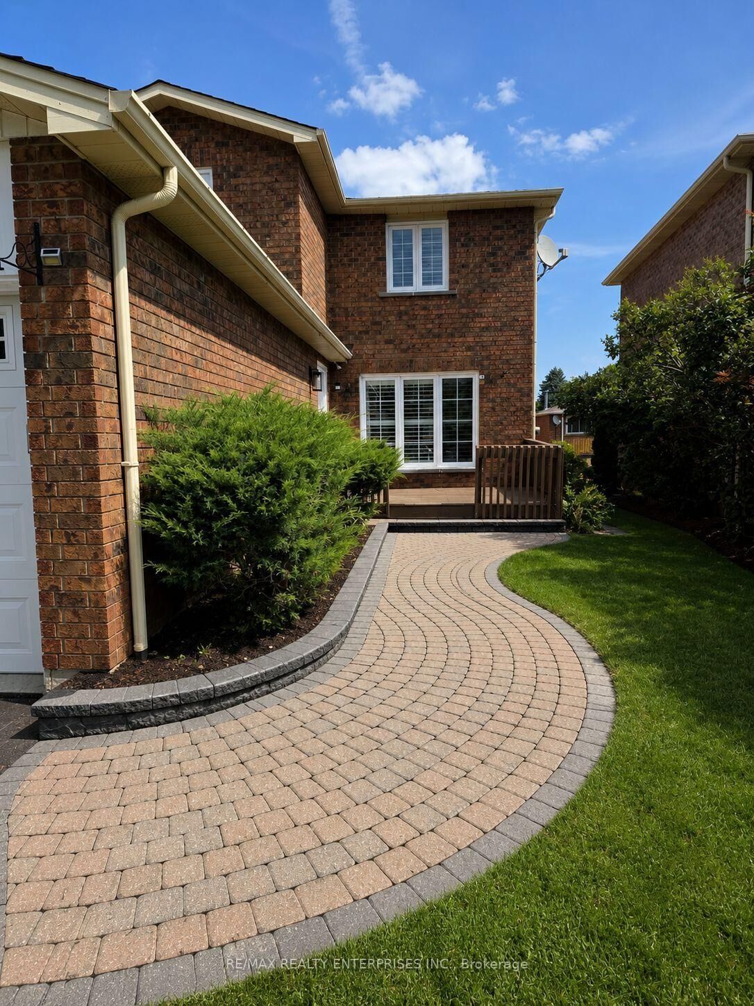 Photo de la propriété:  6681 Harlow Road Main &Amp 2nd Floor  ON L5N 4T4 