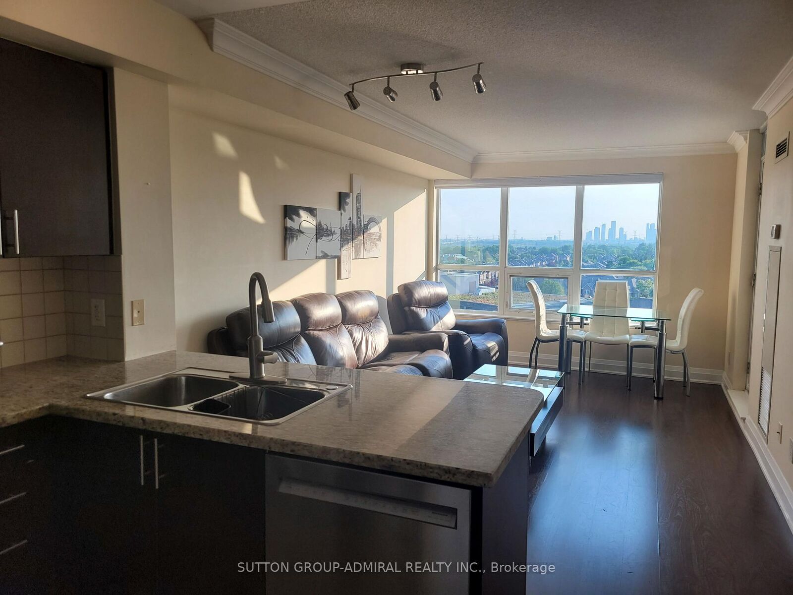 Photo de la propriété:  30 North Park Road 809  ON L4J 0G6 