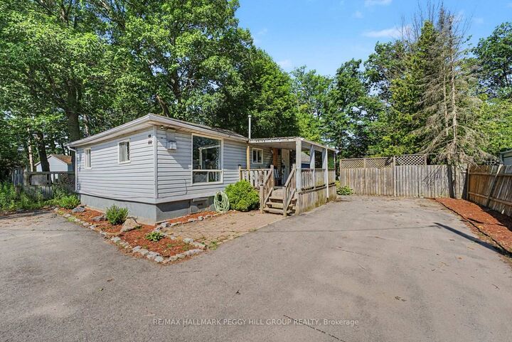 60 Laidlaw Street — photo 1