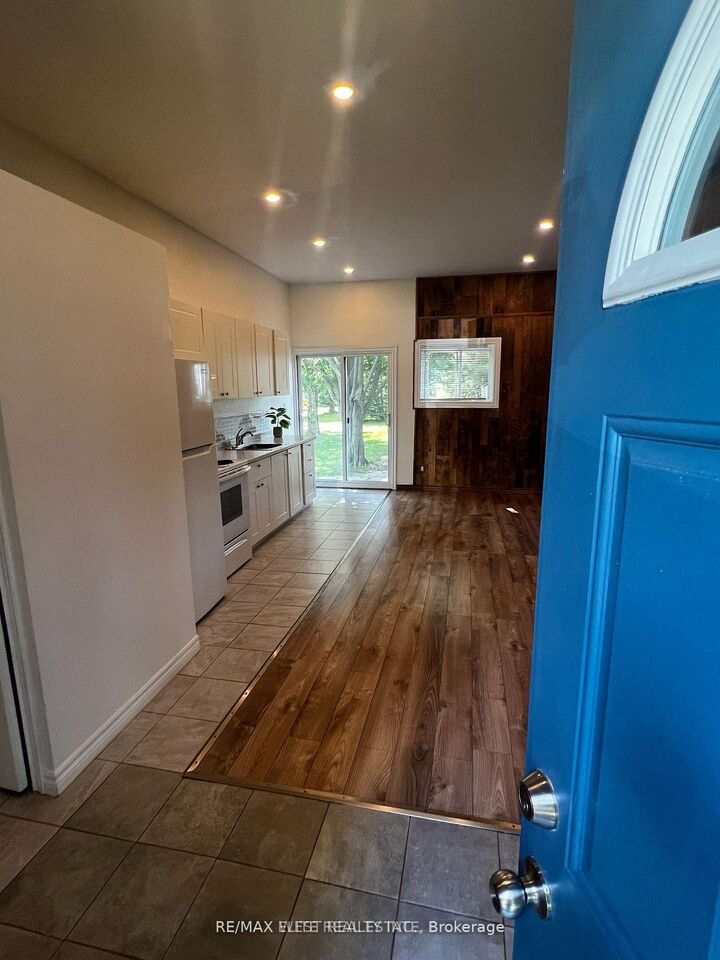 Property Photo:  16632 York Durham Line N Garage Unit  ON L4A 3L8 