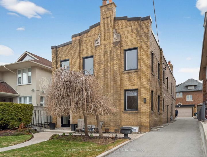 Photo de la propriété:  24 College View Avenue 1B  ON M5P 1J4 