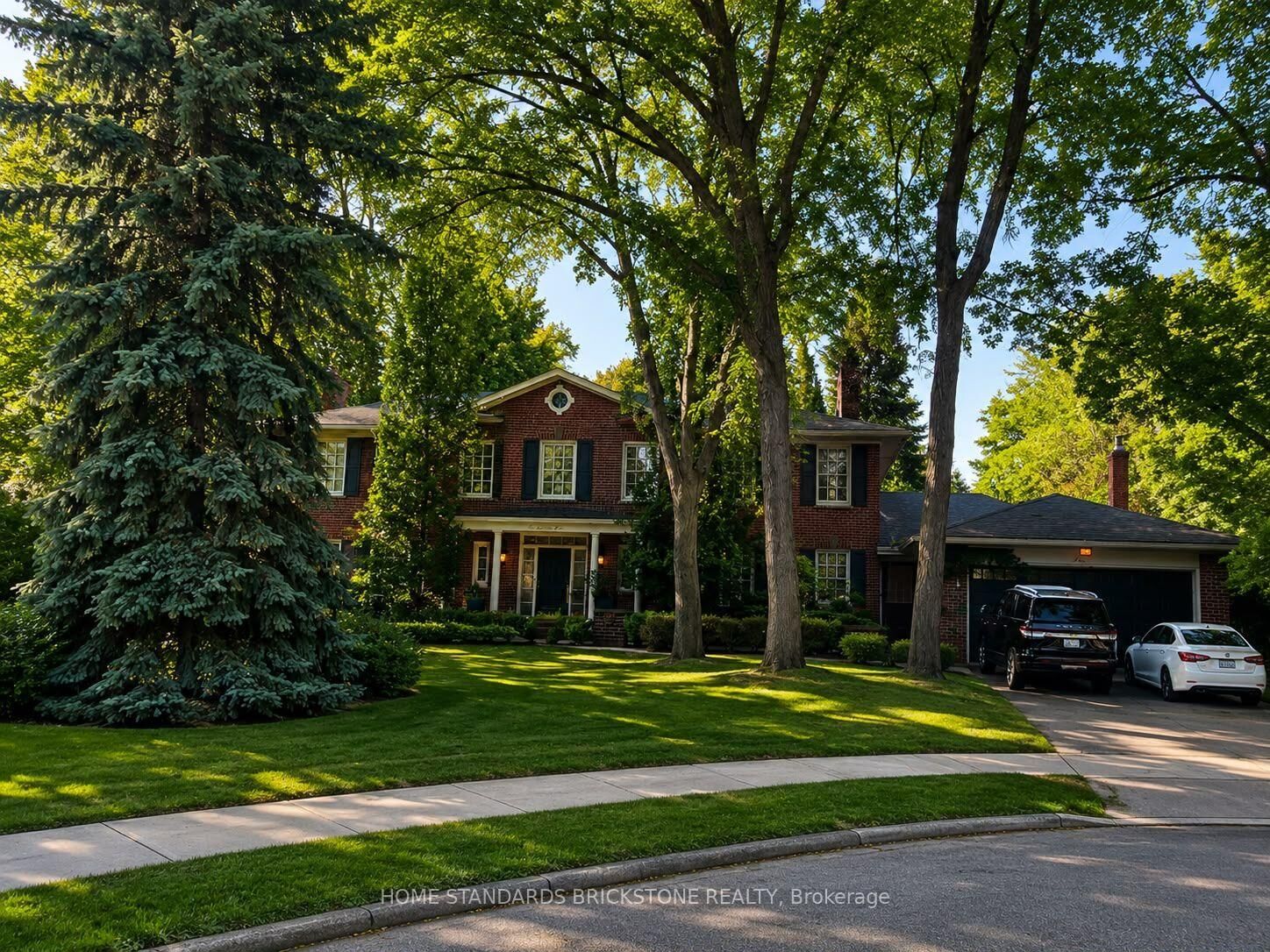 Property Photo:  2 Zaharias Court  ON M2L 2H6 