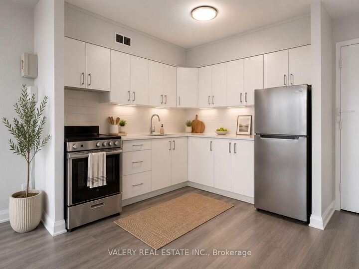 Property Photo:  324 Cambridge Street 504  ON K1R 7B5 