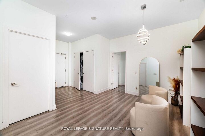 Property Photo:  4011 Brickstone Mews Ph4  ON L5B 0G3 