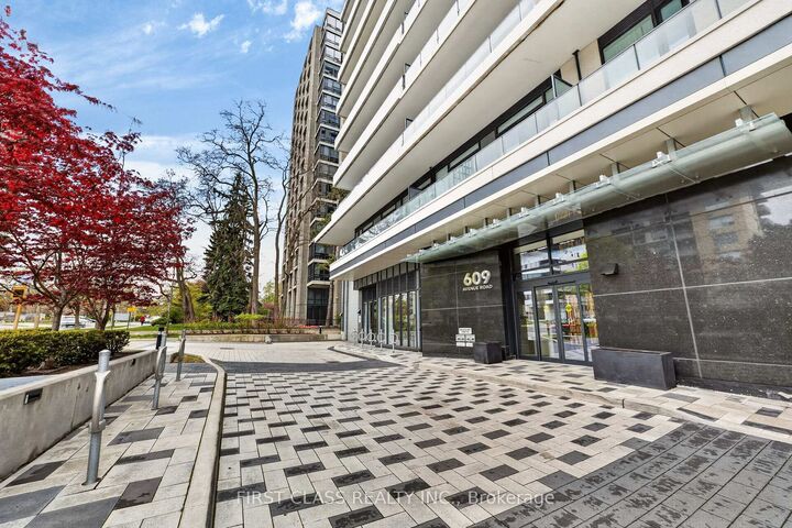 609 Avenue Road 707 — photo 1