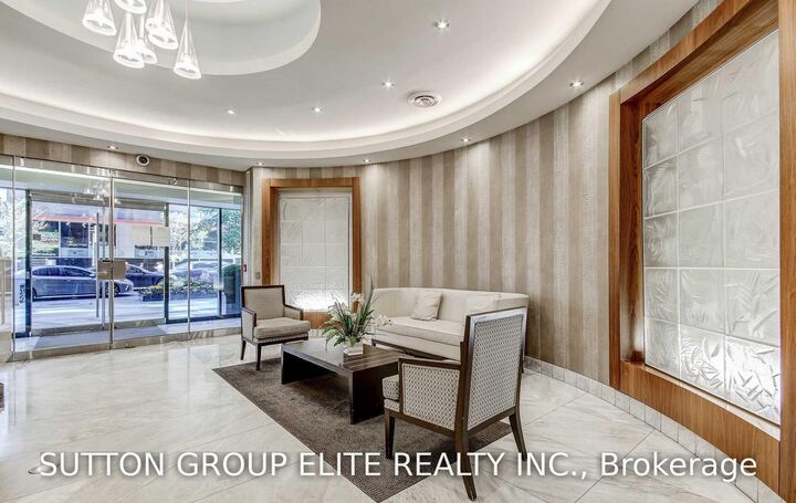 Property Photo:  85 Bloor Street E 1907  ON M4W 1B4 