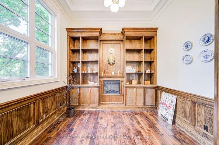 Property Photo: 103 Burndale Avenue ON M2N 1S8