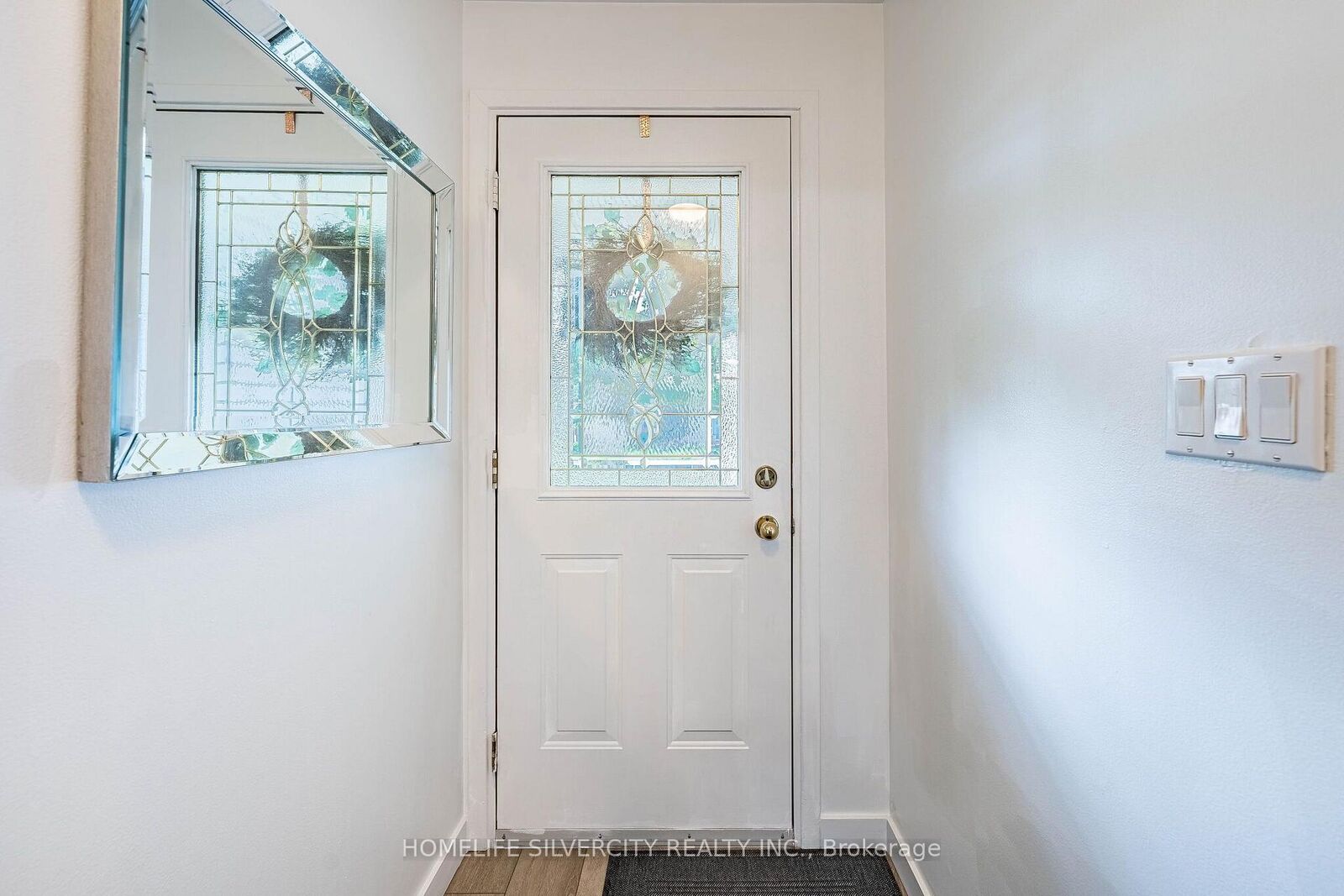 Property Photo:  404 Andrew Street  ON L9V 2Y8 
