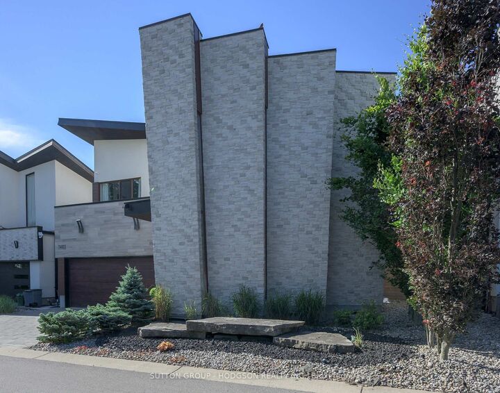Property Photo: 1452 Byron Baseline Road 3 ON N6K 2V6