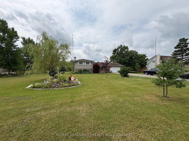 Property Photo: 147 Cairns Crescent ON L2A 5M4