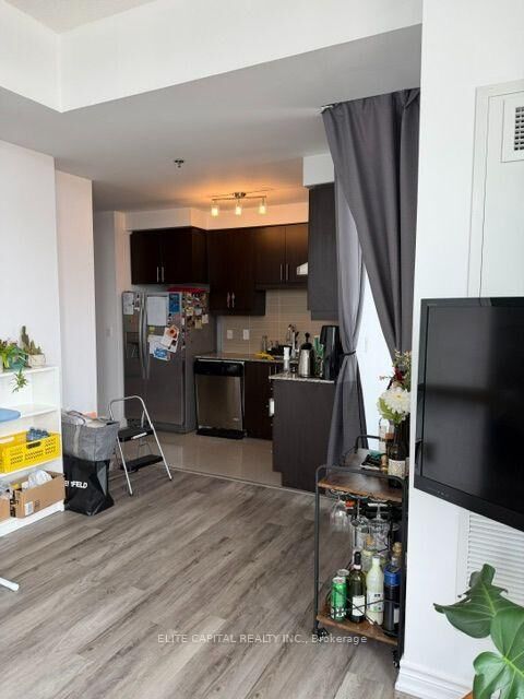 Property Photo:  2756 Old Leslie Street 1116  ON M2K 0E2 