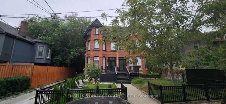 Property Photo: 298 Seaton Street ON M5A 2T7