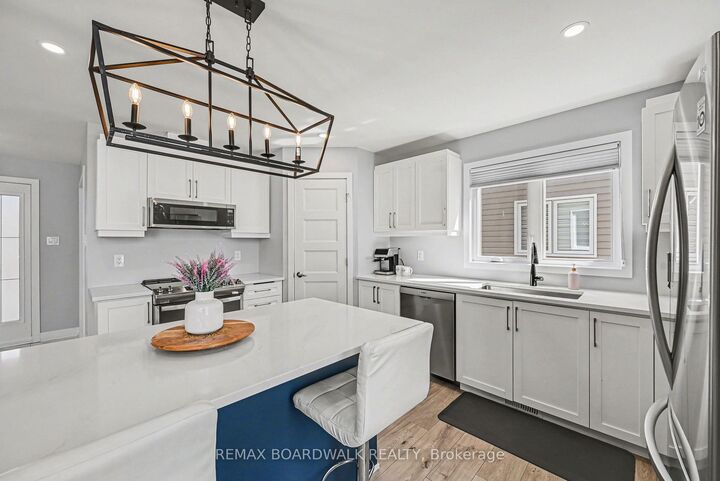 Property Photo:  160 Hybrid Street  ON K0A 1W0 