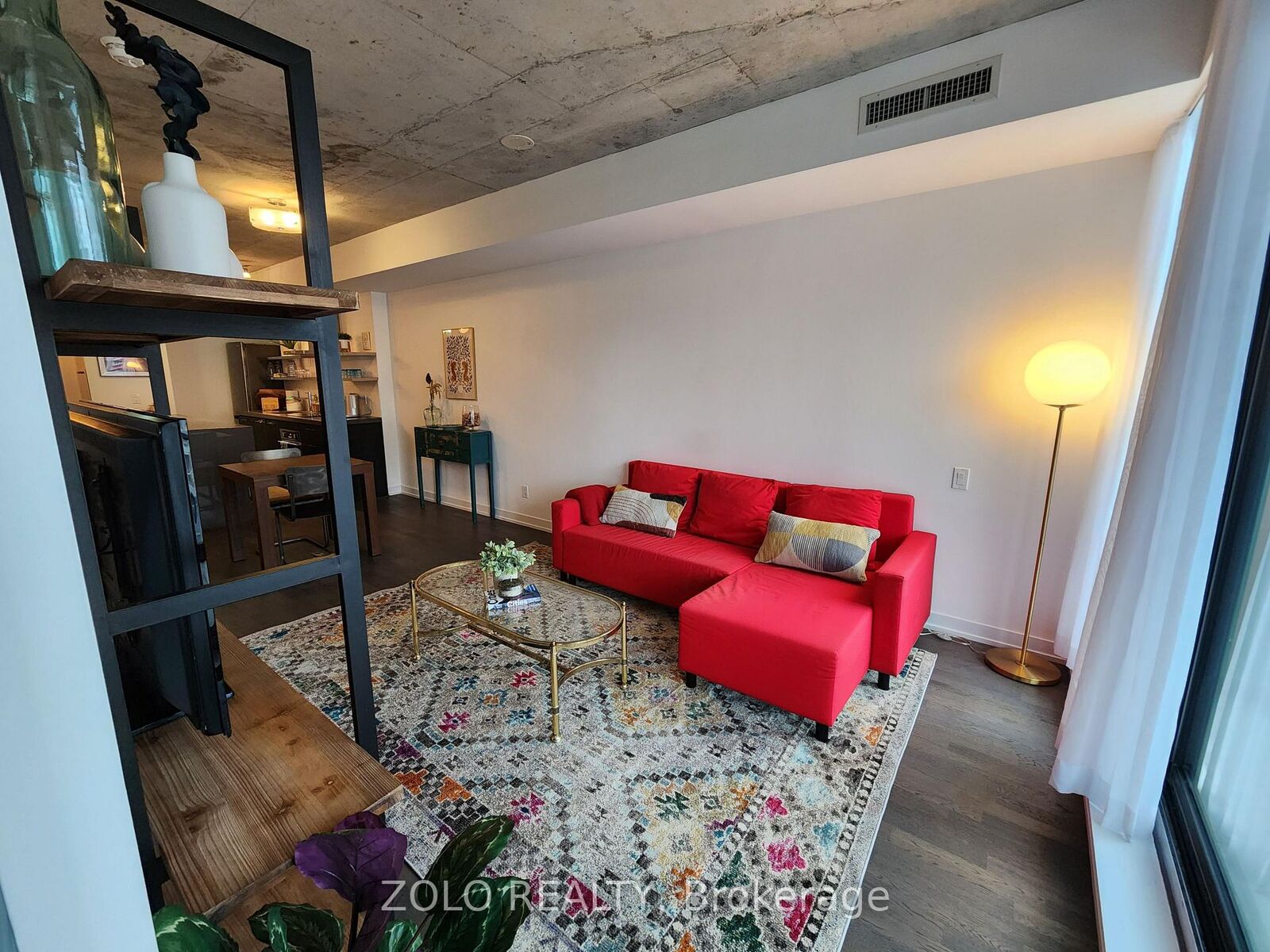 Property Photo:  