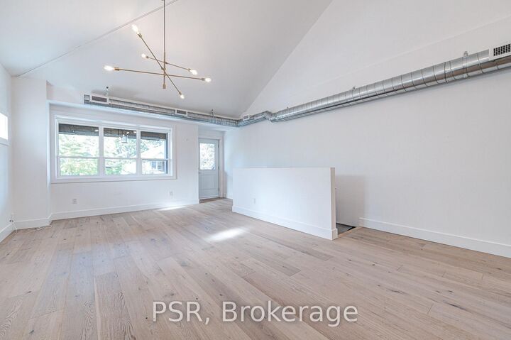 Property Photo:  87 Hammersmith Avenue Main  ON M4E 2W3 
