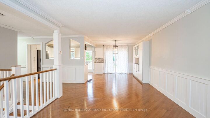 Property Photo: 228 Dodson Road ON L4N 4S4