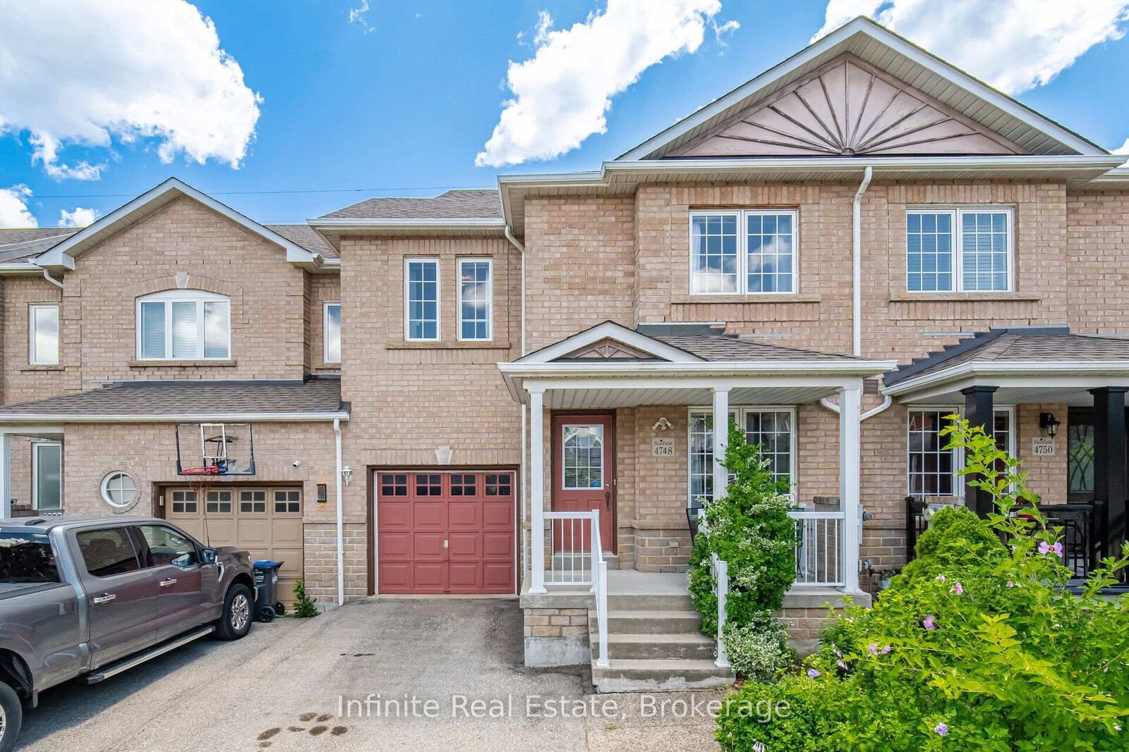 Property Photo:  4748 James Austin Drive  ON L4Z 4H2 