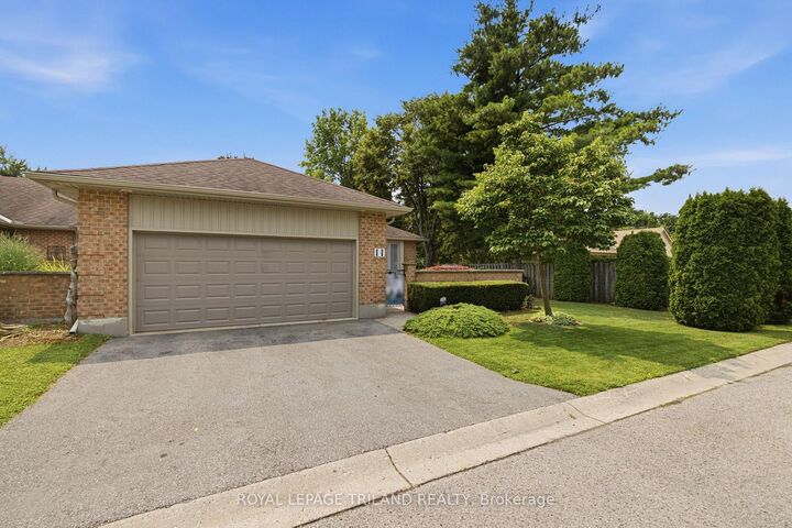 Property Photo:  5 Cadeau Terrace 11  ON N6K 4H1 