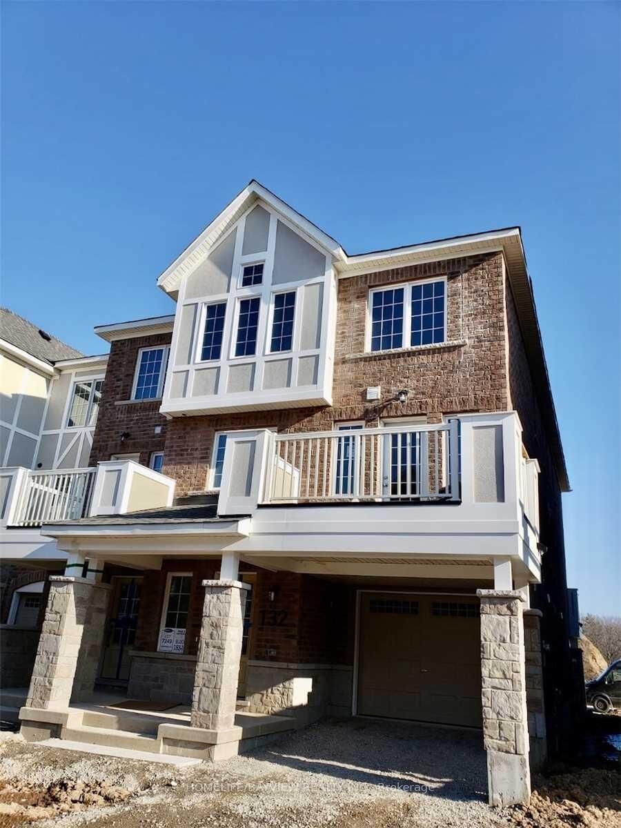 Property Photo:  132 Christopher Road  ON L6H 0Y2 