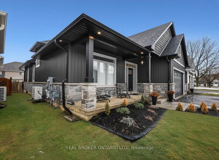 Property Photo: 68 Cedar Street 11 ON N3L 0L4